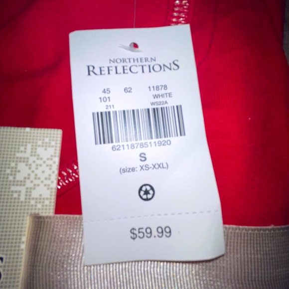 Northern Reflections Sleepwear set in a size small - Picture 2 of 2